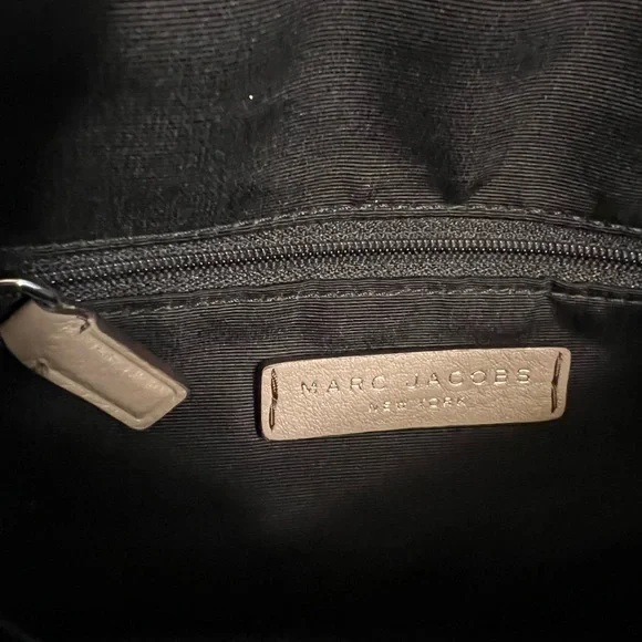 Marc Jacobs Taupe Shoulder Messenger Bag with Cardholder Duo - Picture 4 of 11